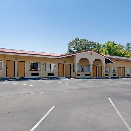Econo Lodge Inn & Suites Fort Oglethorpe Extérieur photo