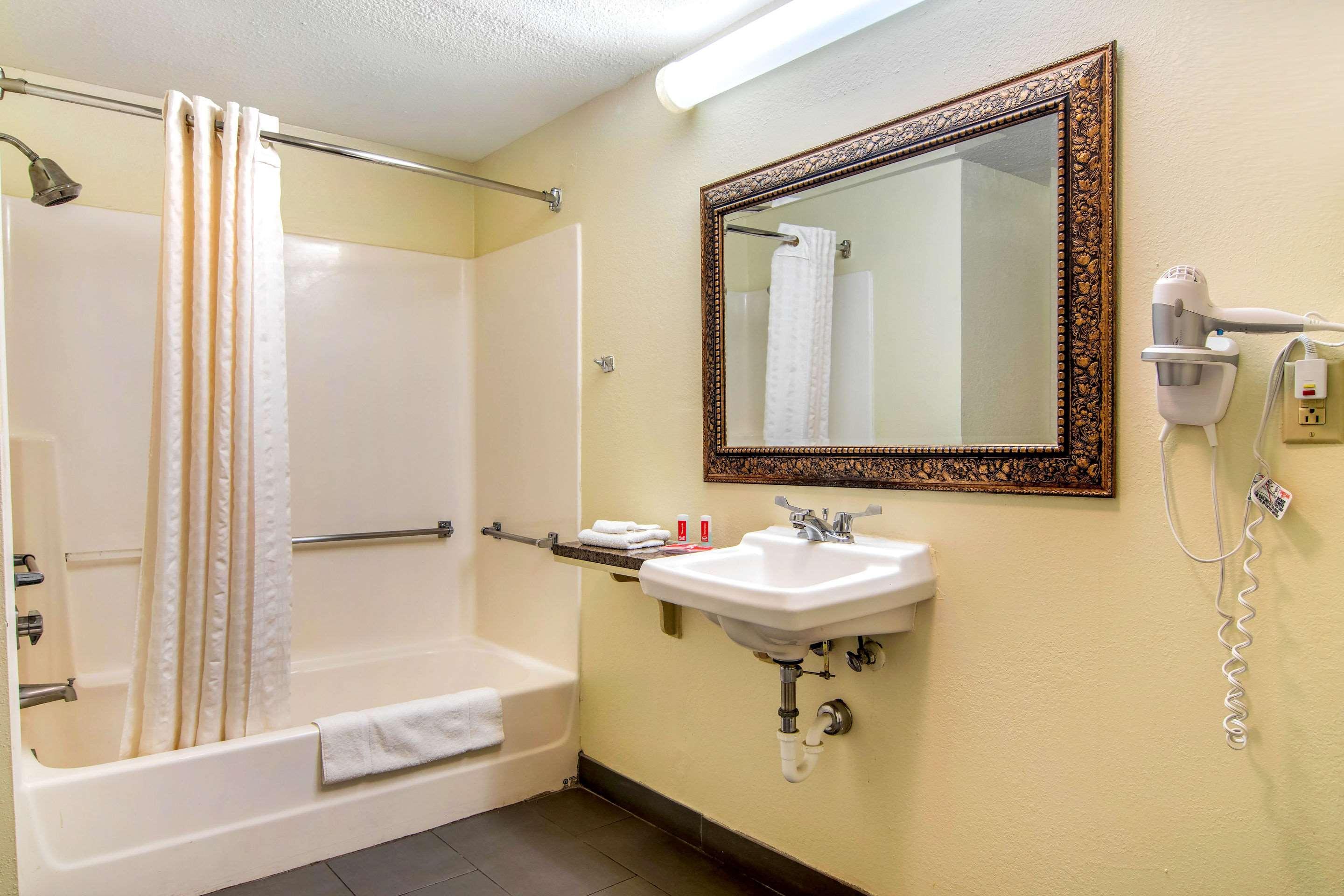 Econo Lodge Inn & Suites Fort Oglethorpe Extérieur photo