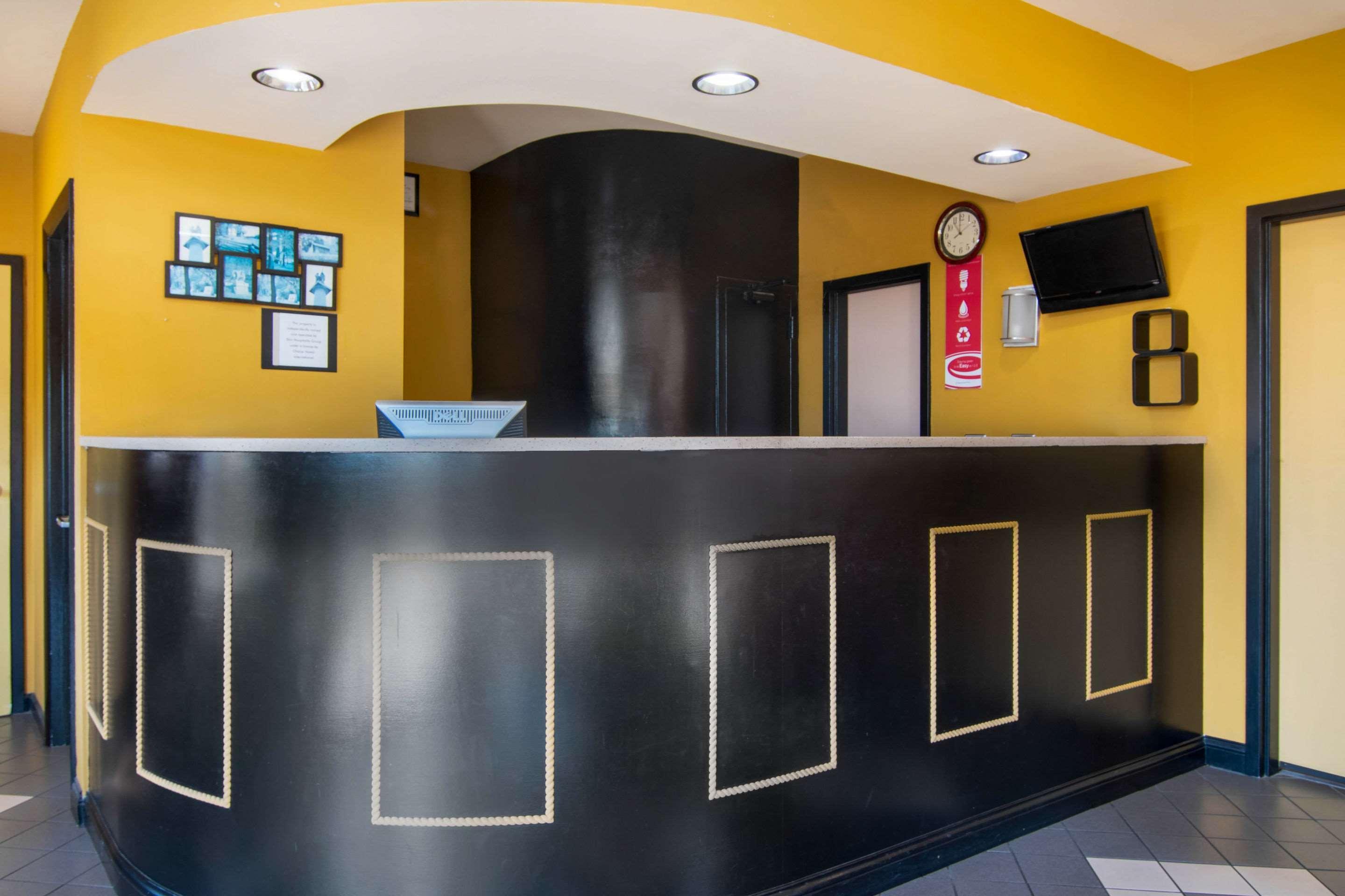 Econo Lodge Inn & Suites Fort Oglethorpe Extérieur photo
