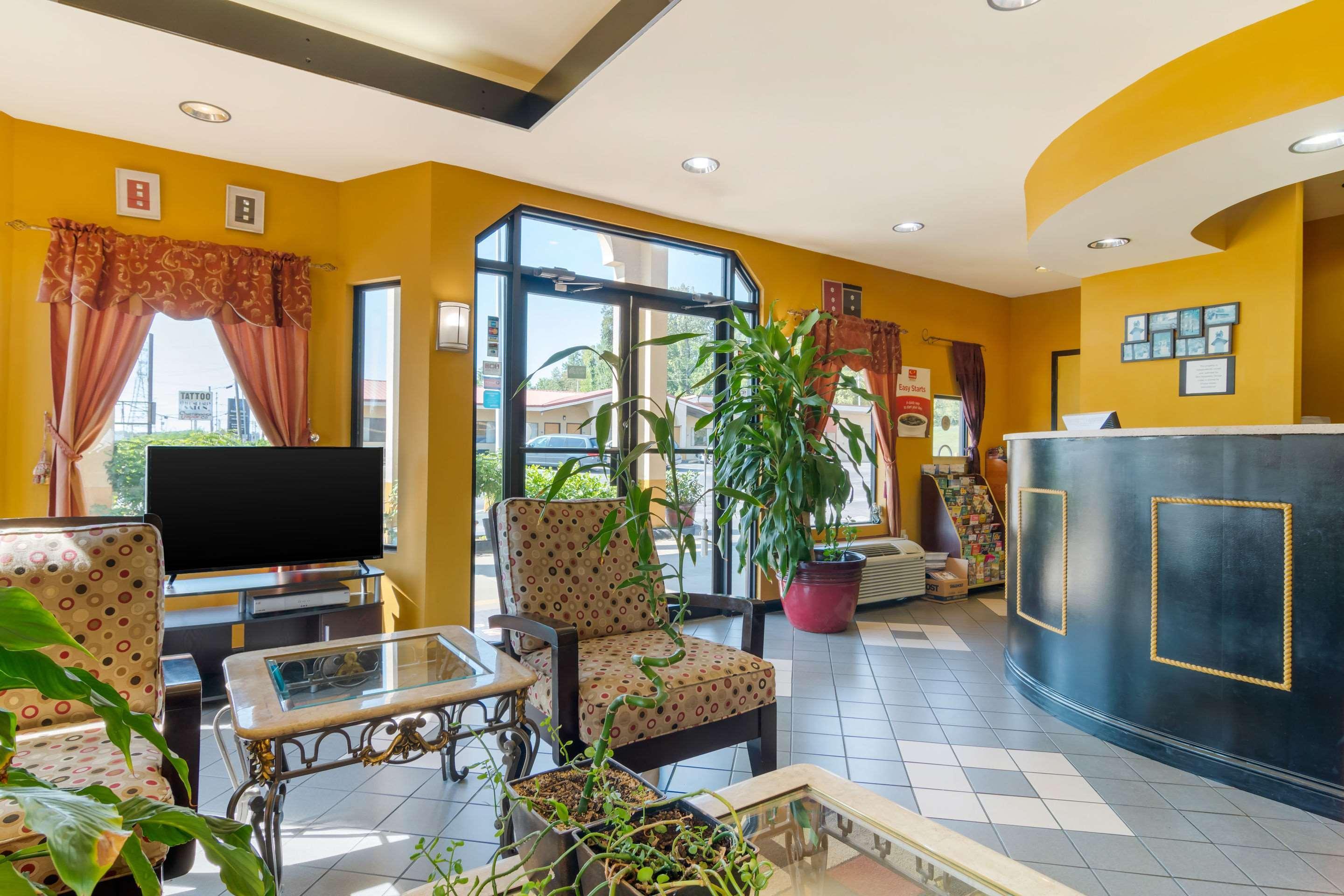 Econo Lodge Inn & Suites Fort Oglethorpe Extérieur photo