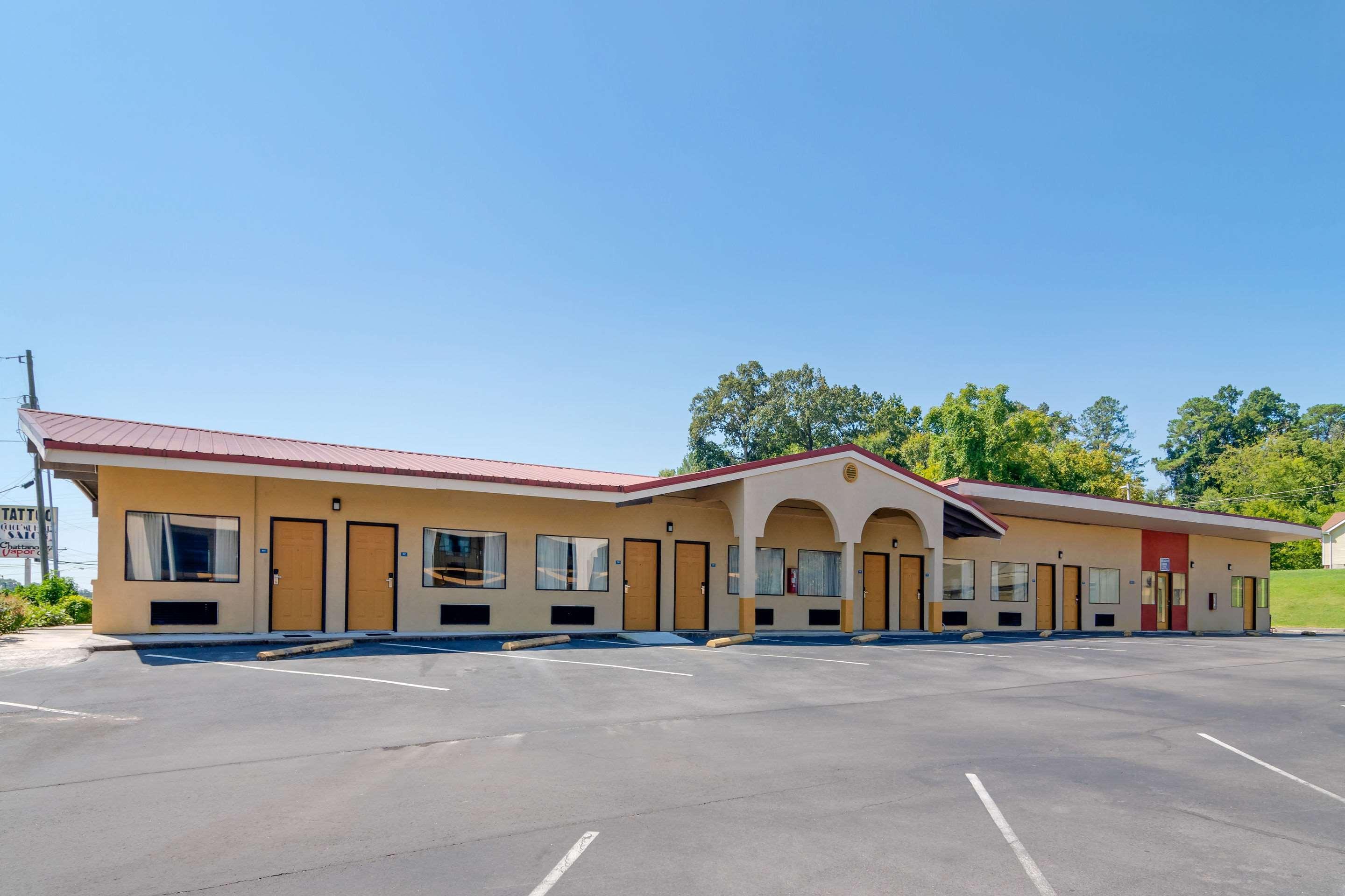 Econo Lodge Inn & Suites Fort Oglethorpe Extérieur photo