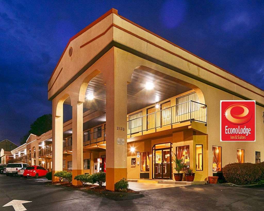 Econo Lodge Inn & Suites Fort Oglethorpe Extérieur photo